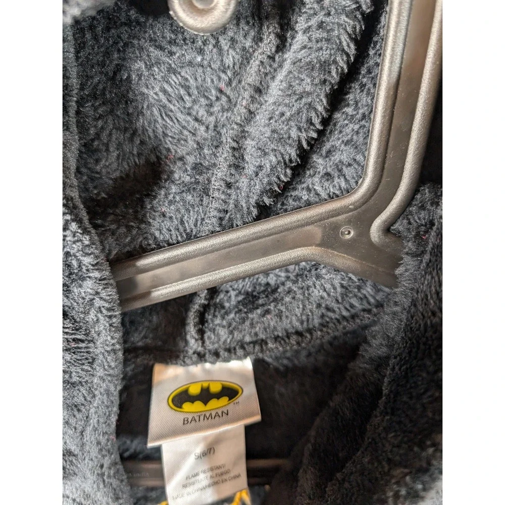 Batman Bruce Wayne Boy's Hooded Minky Fleece‎ Bathrobe (S) 6/7